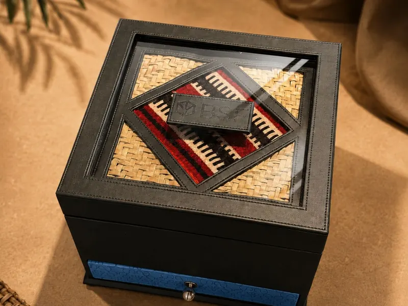 Custom corporate gift set by Mada Event Riyadh Saudi Arabia 6
